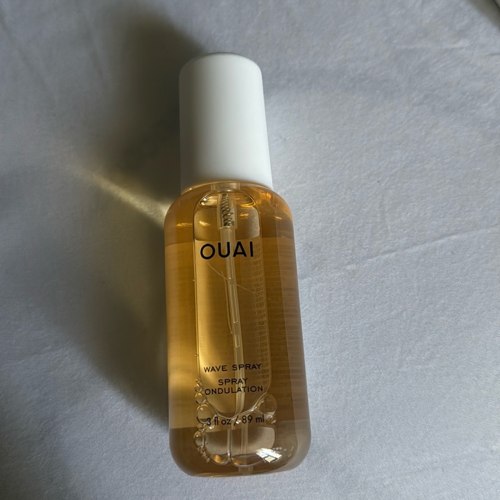 OUAI WAVE SPRAY